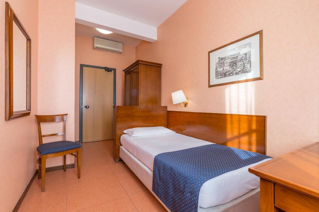 Villa Eur Parco Dei Pini Рим Экстерьер фото